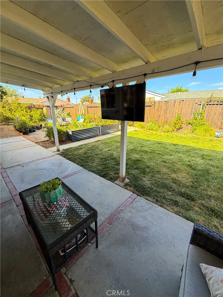 44148 Gingham Avenue Lancaster, CA 93535