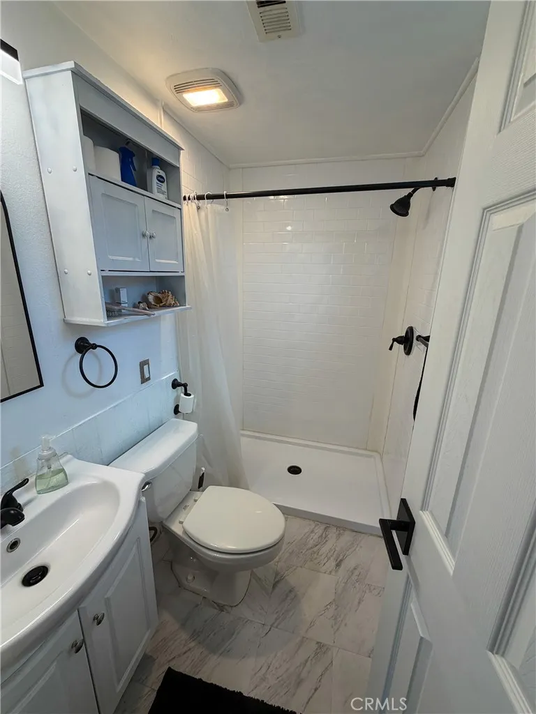 44148 Gingham Avenue Lancaster, CA 93535