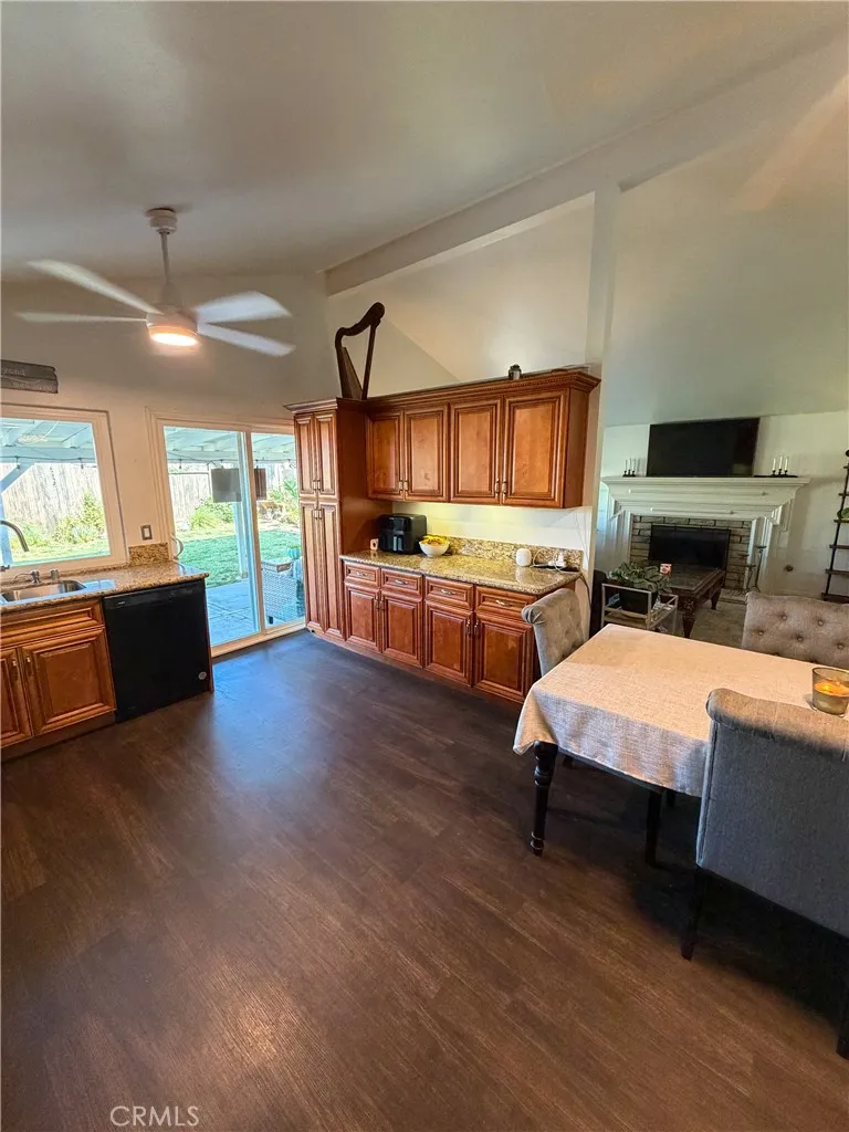 44148 Gingham Avenue Lancaster, CA 93535