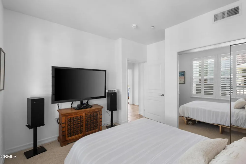 1560 Seabridge Lane Oxnard, CA 93035