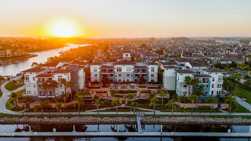 1560 Seabridge Lane Oxnard, CA 93035