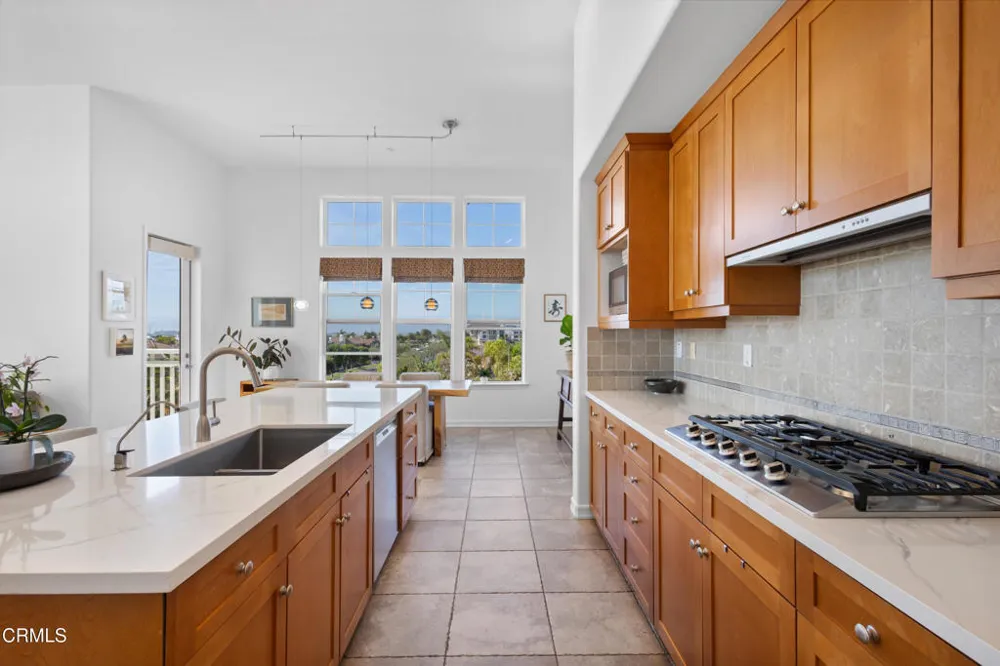 1560 Seabridge Lane Oxnard, CA 93035