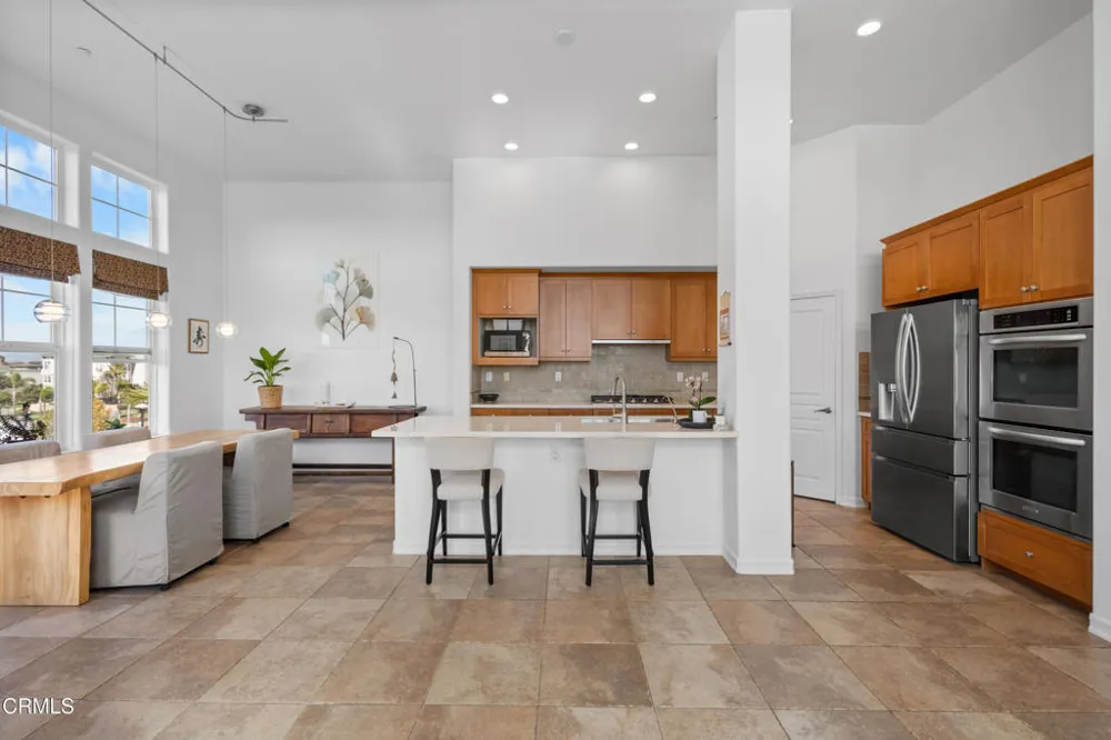 1560 Seabridge Lane Oxnard, CA 93035