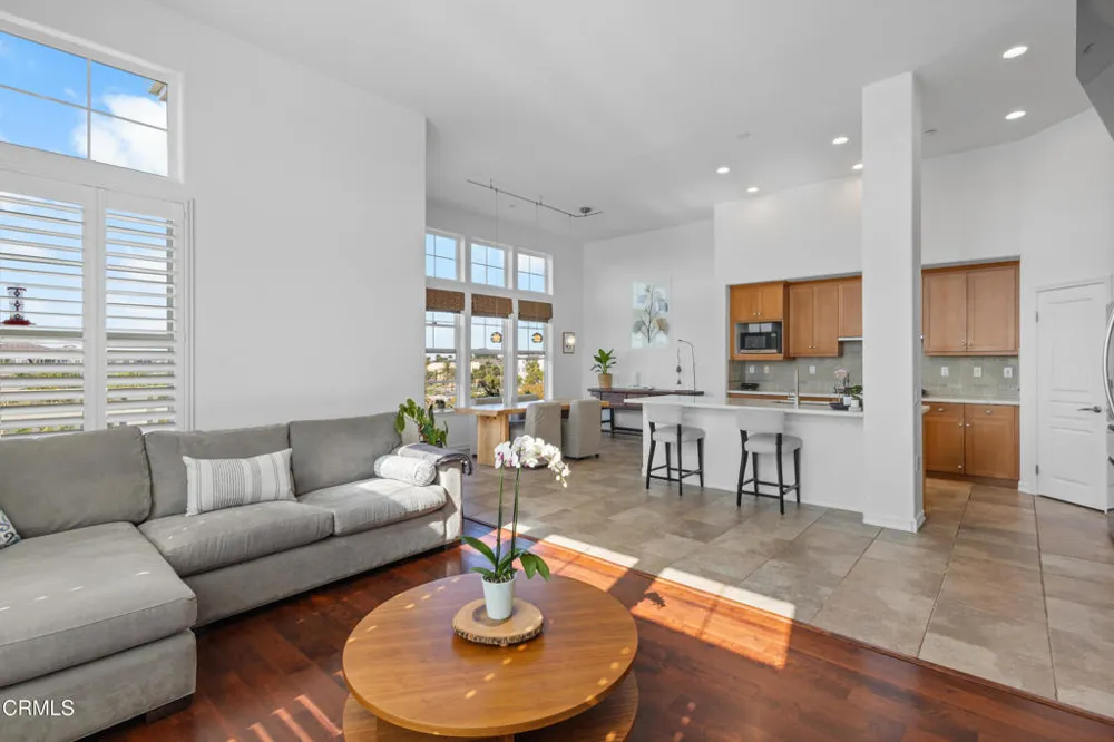 1560 Seabridge Lane Oxnard, CA 93035