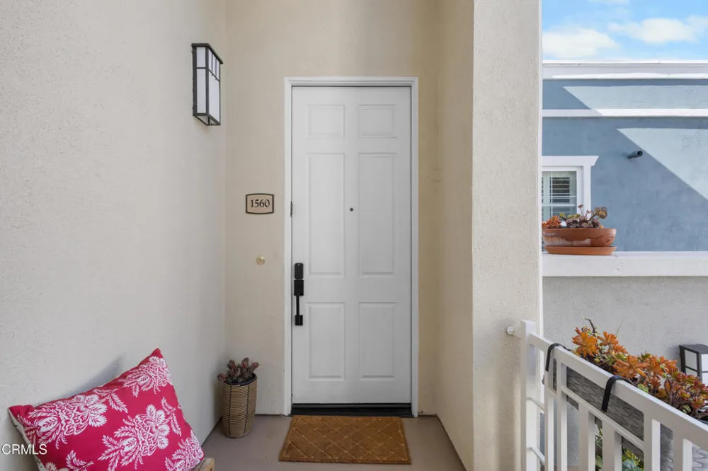 1560 Seabridge Lane Oxnard, CA 93035