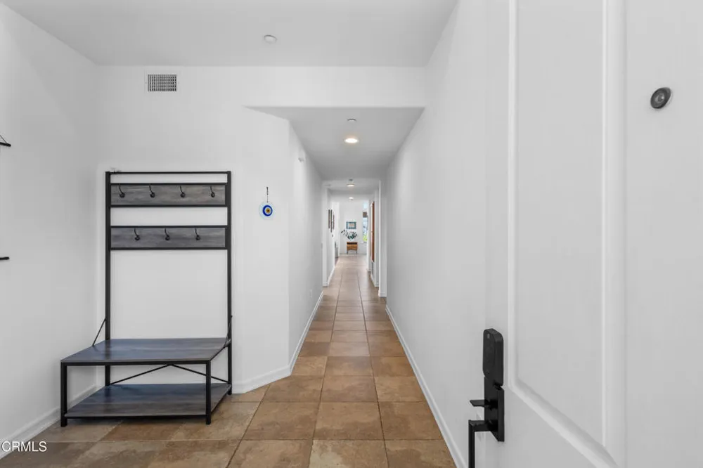 1560 Seabridge Lane Oxnard, CA 93035