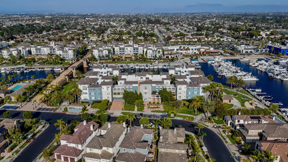 1560 Seabridge Lane Oxnard, CA 93035