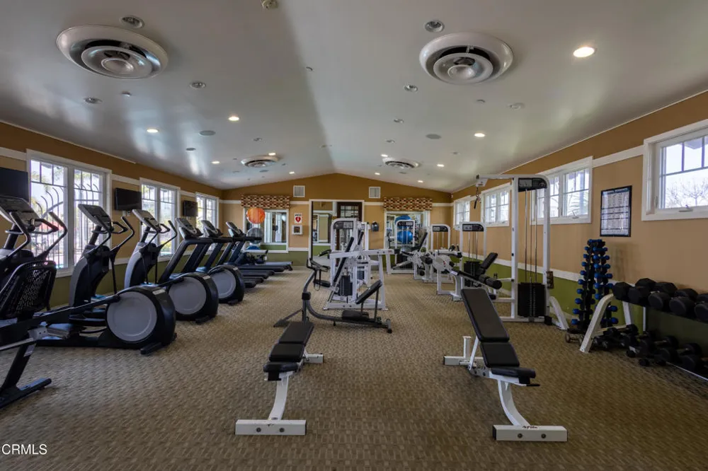 1560 Seabridge Lane Oxnard, CA 93035