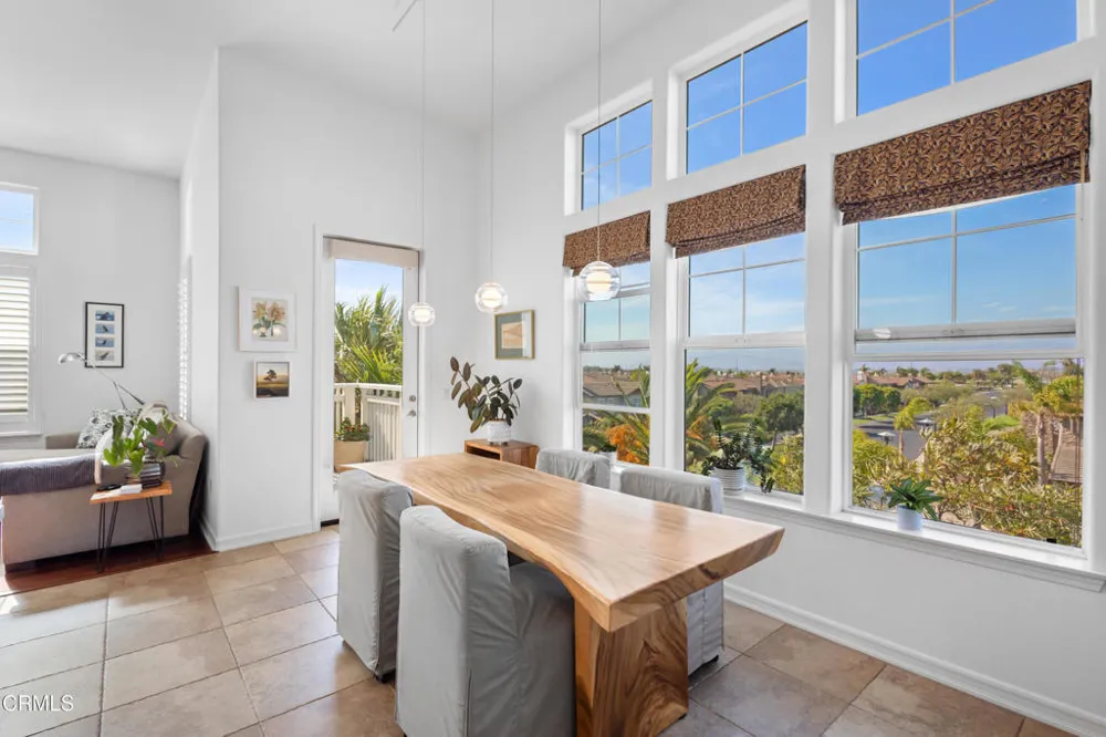 1560 Seabridge Lane Oxnard, CA 93035