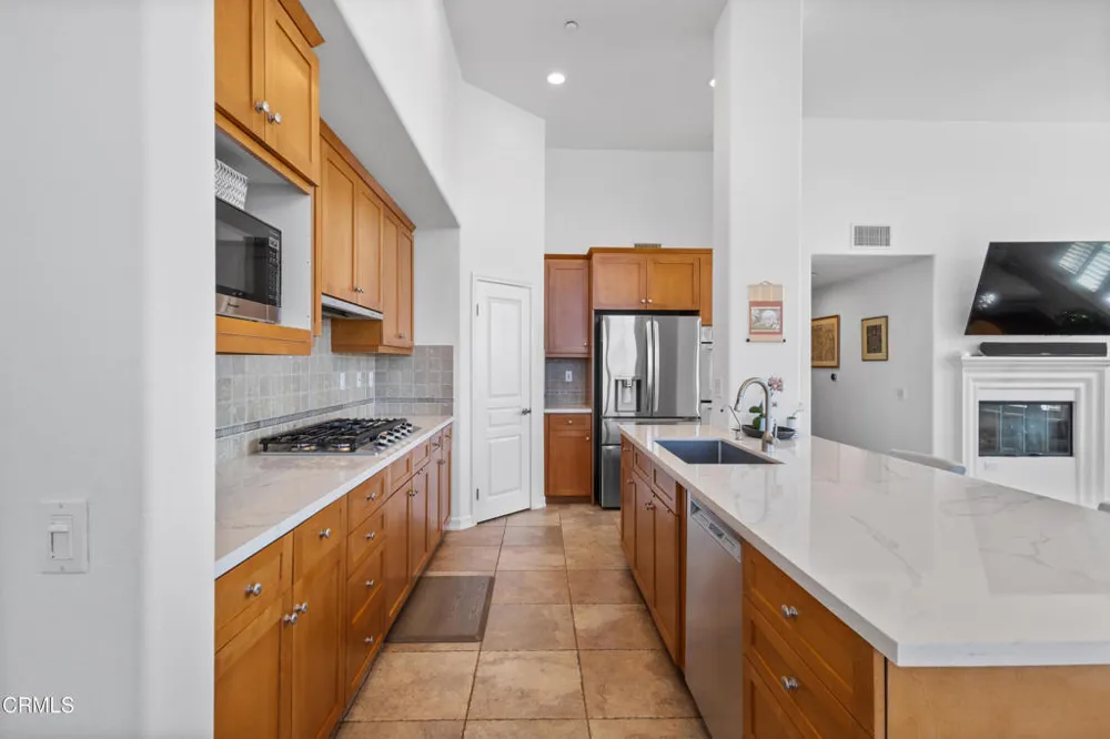 1560 Seabridge Lane Oxnard, CA 93035