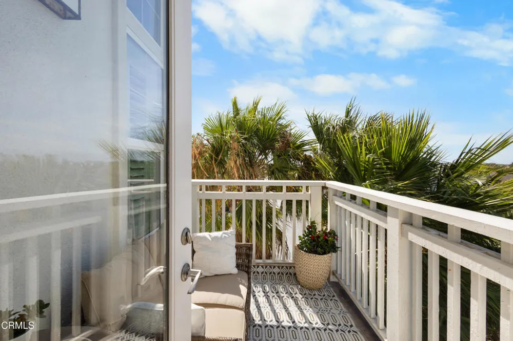 1560 Seabridge Lane Oxnard, CA 93035