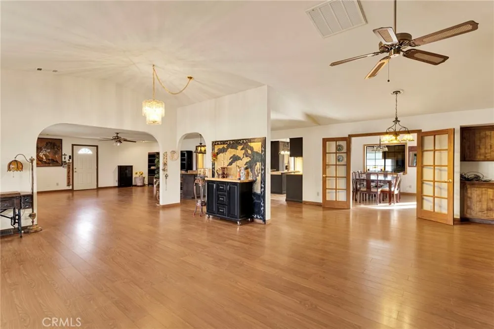 19025 Munsee Apple Valley, CA 92307