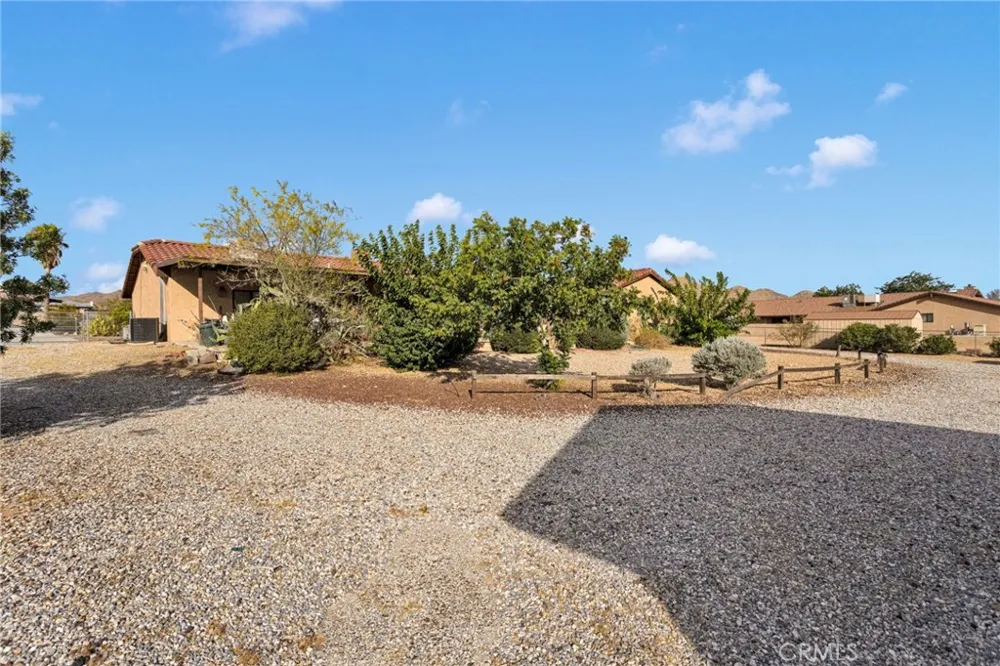 19025 Munsee Apple Valley, CA 92307