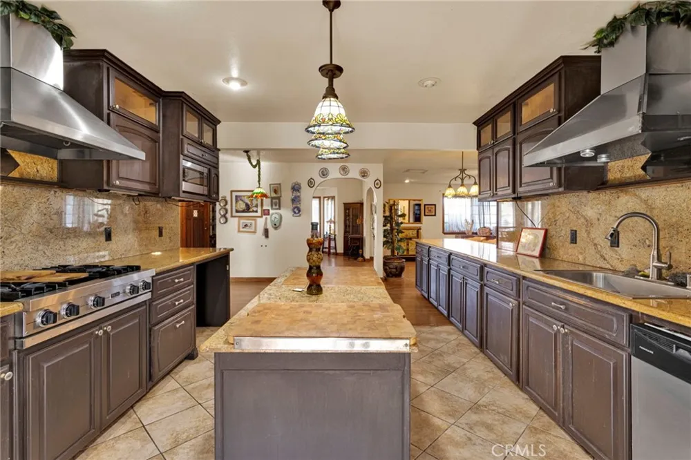 19025 Munsee Apple Valley, CA 92307