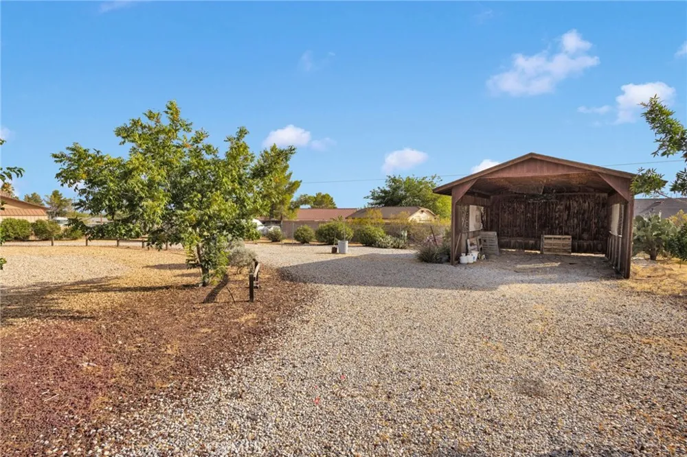 19025 Munsee Apple Valley, CA 92307