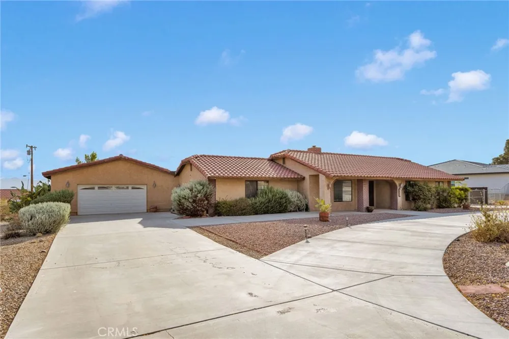 19025 Munsee Apple Valley, CA 92307