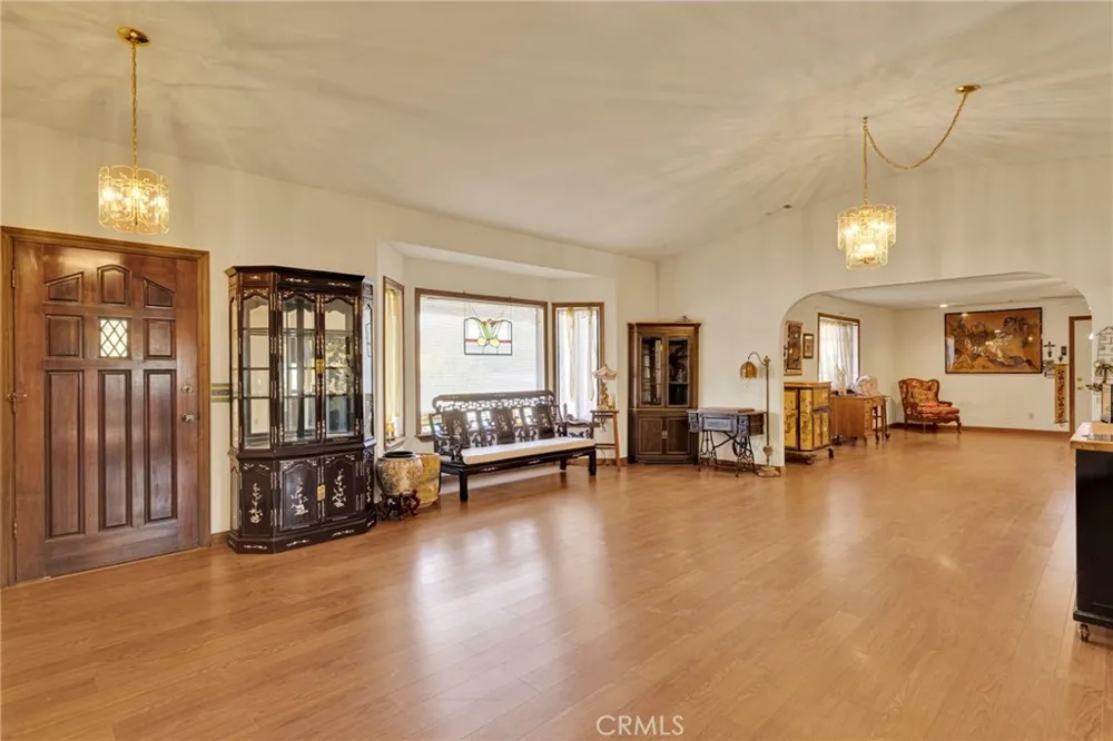 19025 Munsee Apple Valley, CA 92307