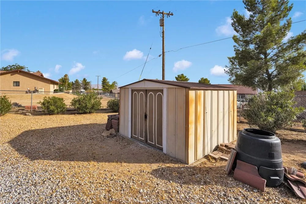 19025 Munsee Apple Valley, CA 92307