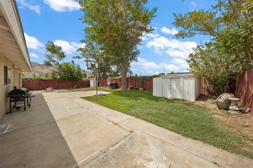 433 S Florida Banning, CA 92220