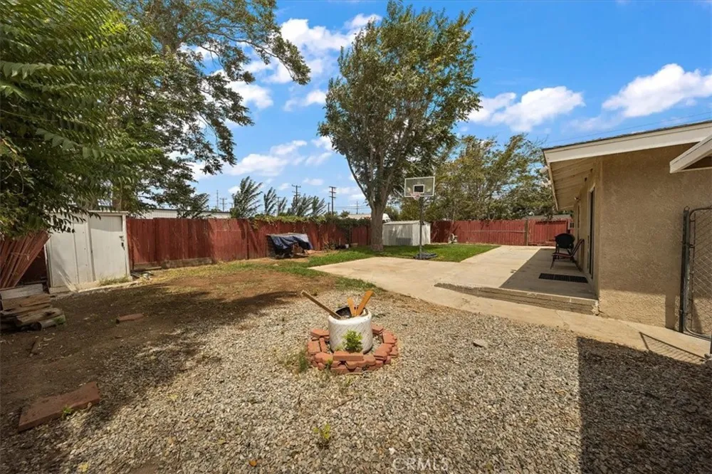 433 S Florida Banning, CA 92220