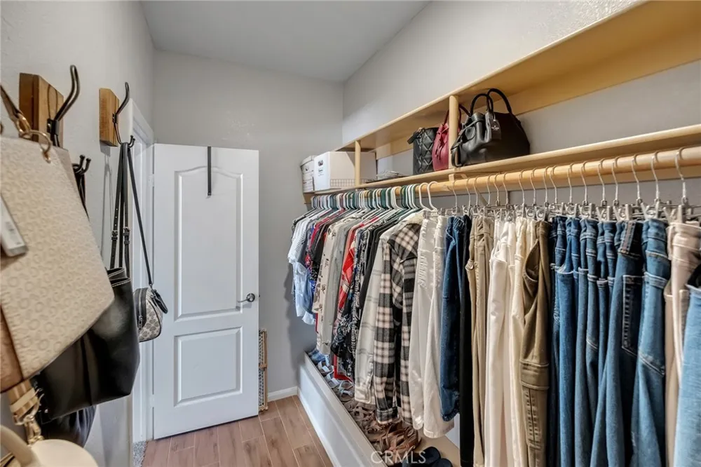 7678 Montrose Hesperia, CA 92345