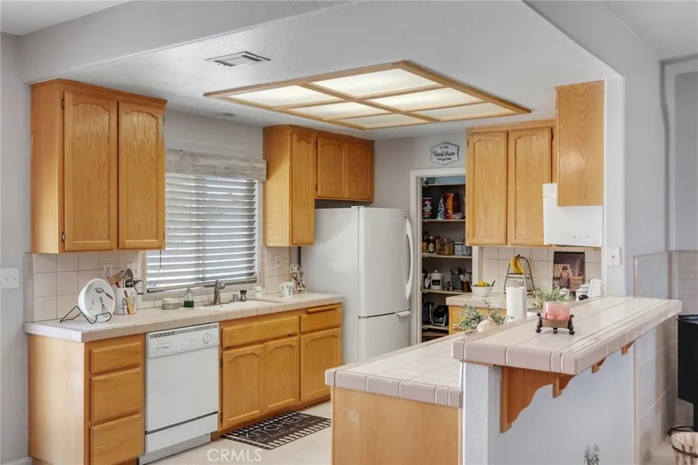7678 Montrose Hesperia, CA 92345