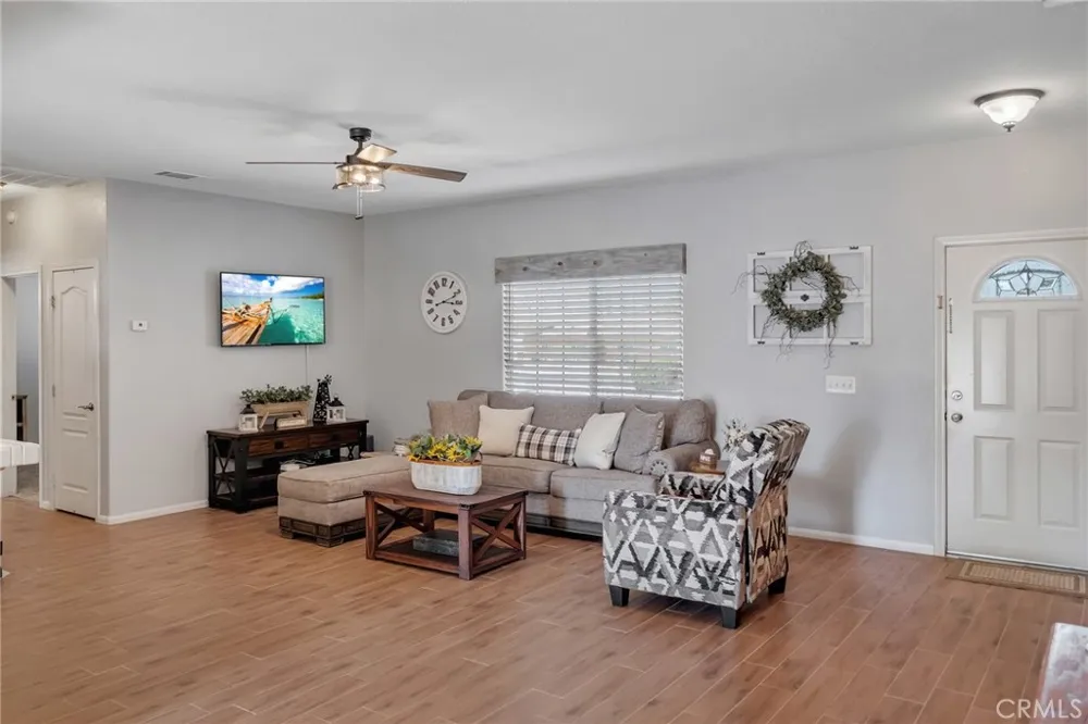 7678 Montrose Hesperia, CA 92345