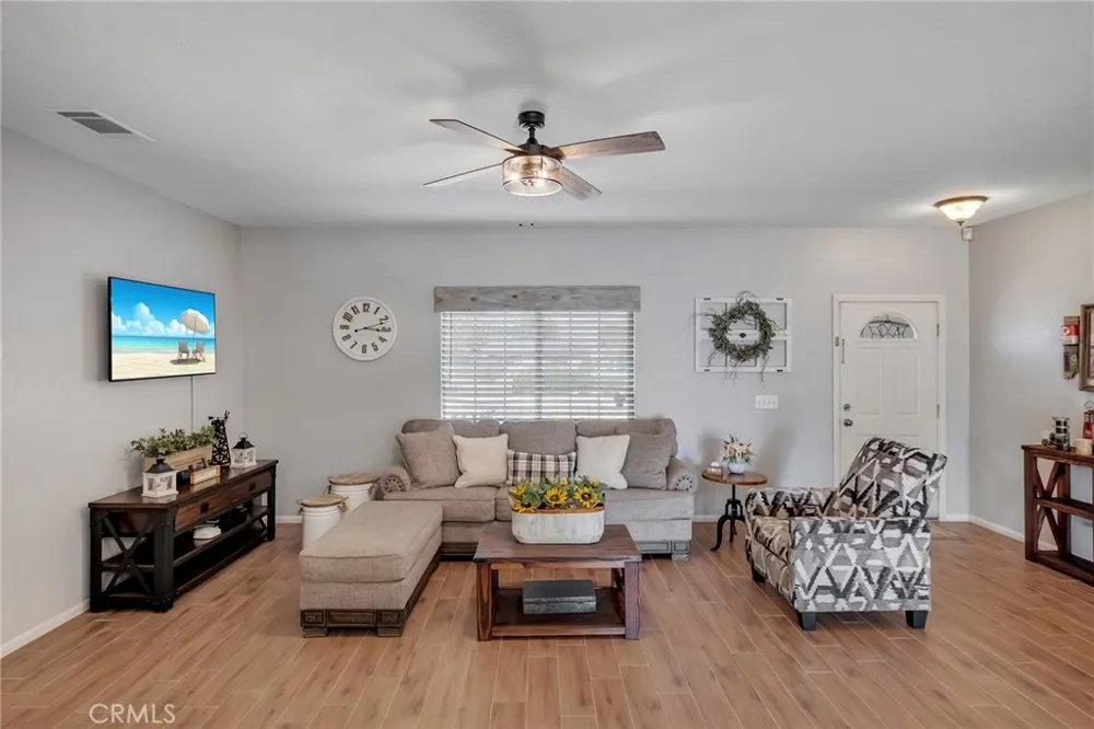 7678 Montrose Hesperia, CA 92345