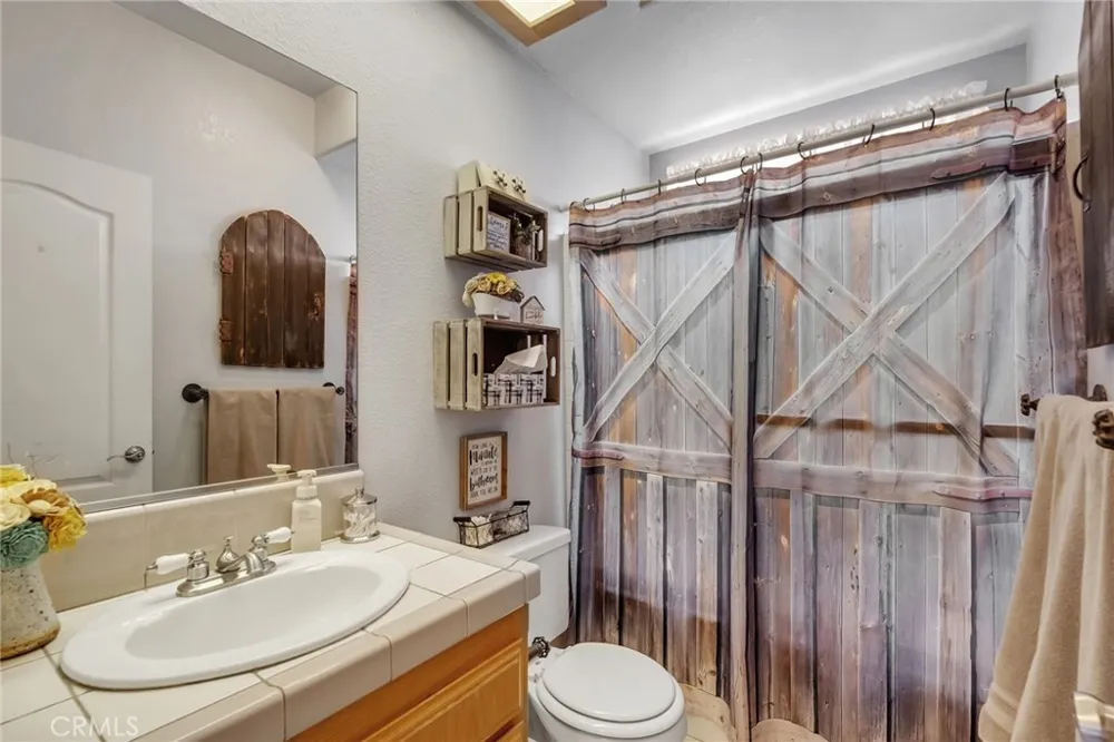 7678 Montrose Hesperia, CA 92345