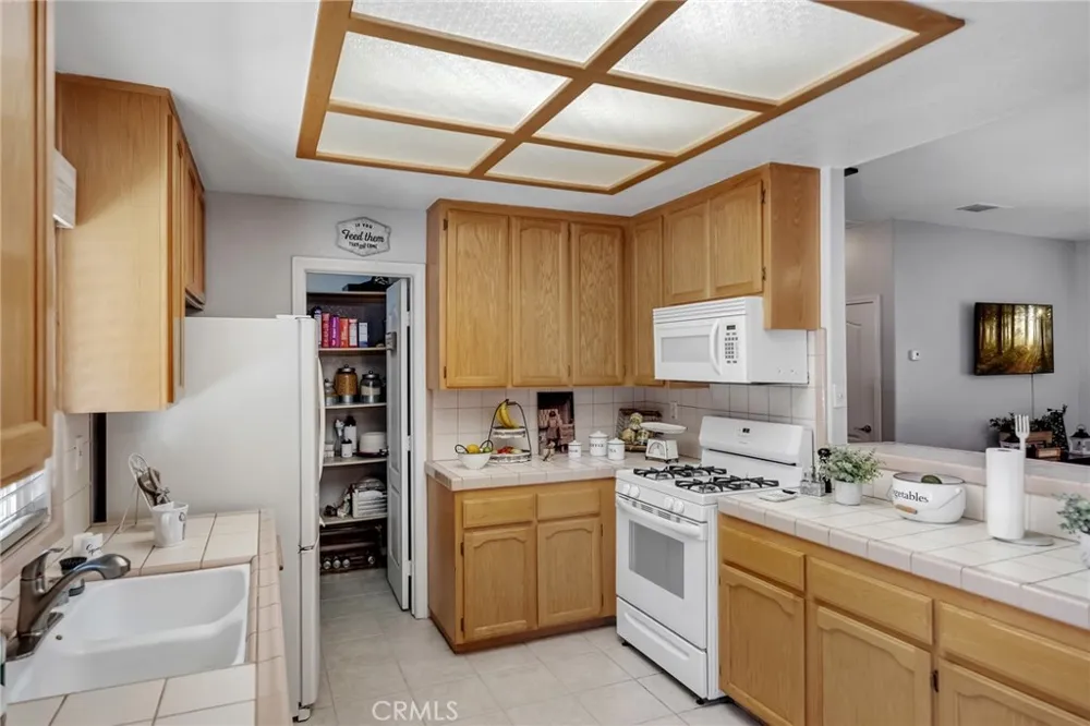 7678 Montrose Hesperia, CA 92345