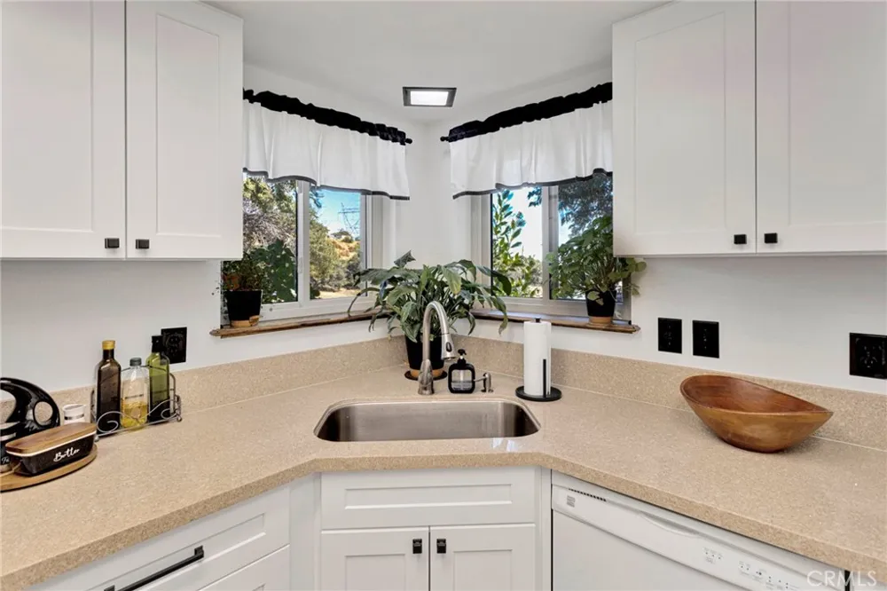 7617 Braceo Oak Hills, CA 92344