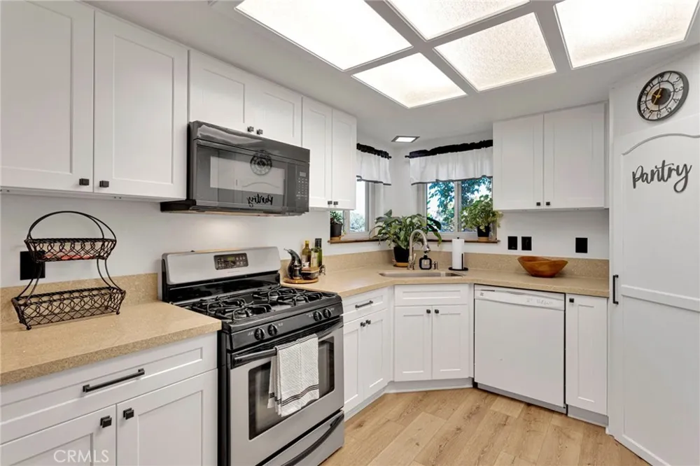 7617 Braceo Oak Hills, CA 92344