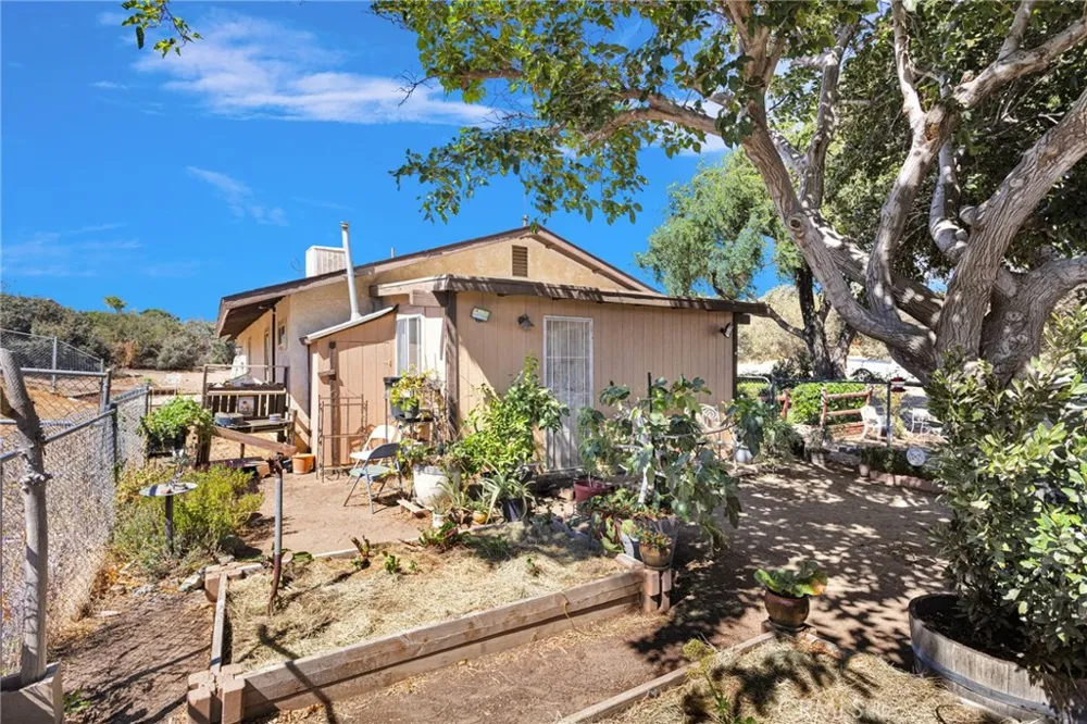 7617 Braceo Oak Hills, CA 92344
