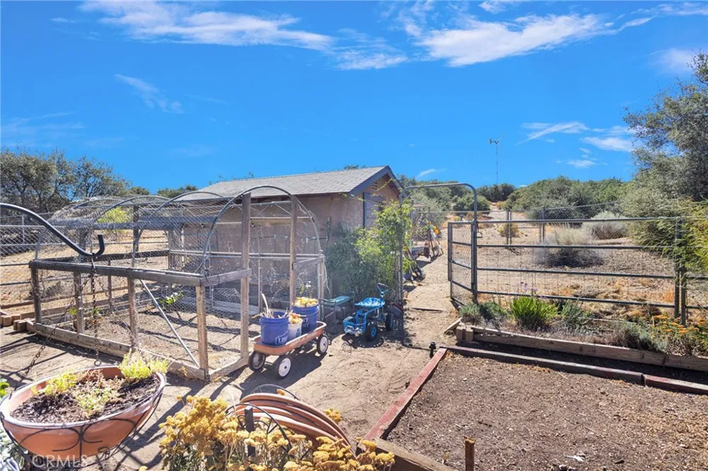 7617 Braceo Oak Hills, CA 92344