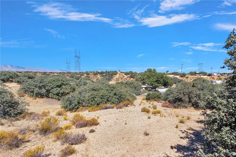 7617 Braceo Oak Hills, CA 92344