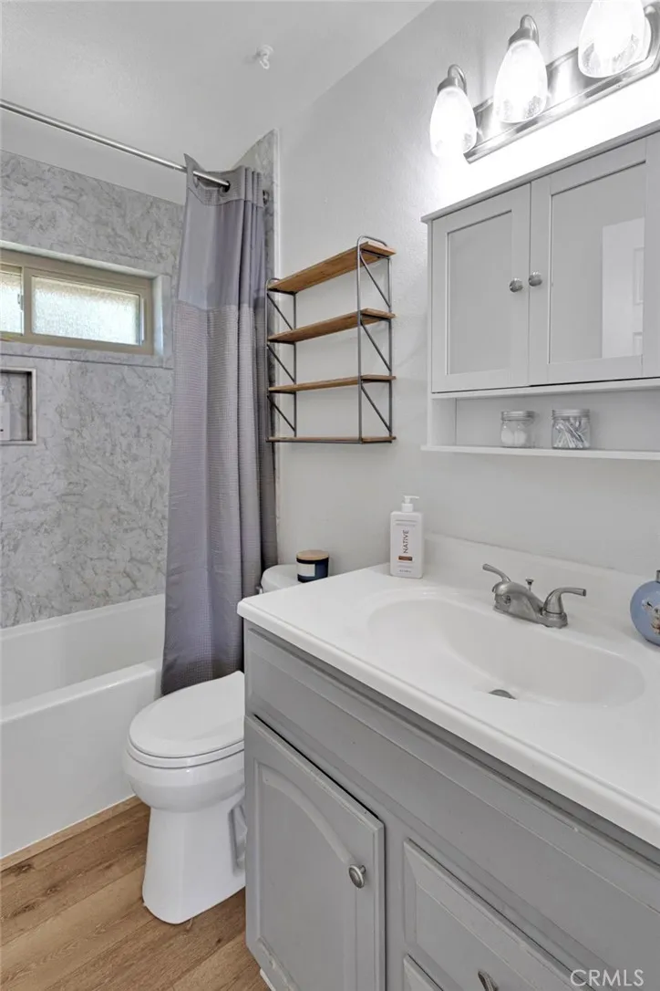 7617 Braceo Oak Hills, CA 92344