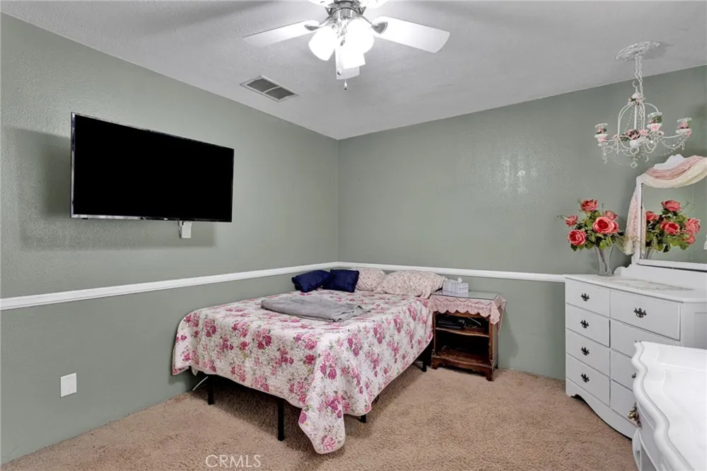 7617 Braceo Oak Hills, CA 92344