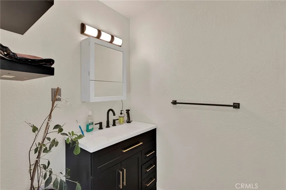 7617 Braceo Oak Hills, CA 92344