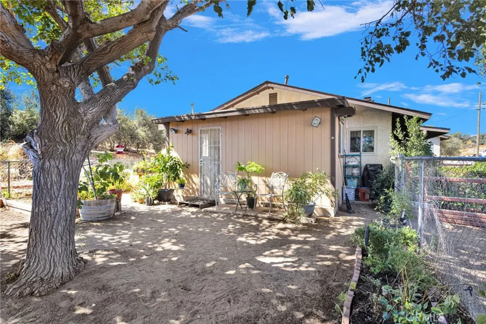 7617 Braceo Oak Hills, CA 92344