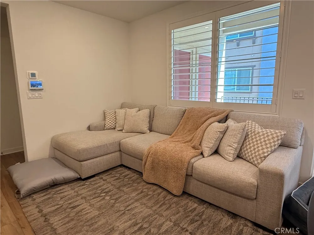 6123 Valentina way Eastvale, CA 92880