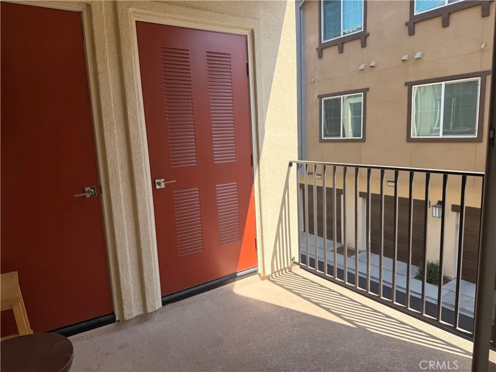 6123 Valentina way Eastvale, CA 92880