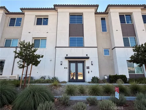 6123 Valentina way