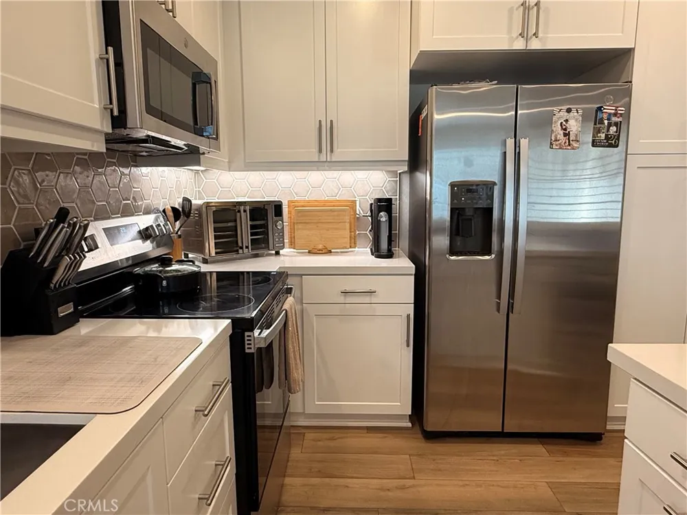 6123 Valentina way Eastvale, CA 92880