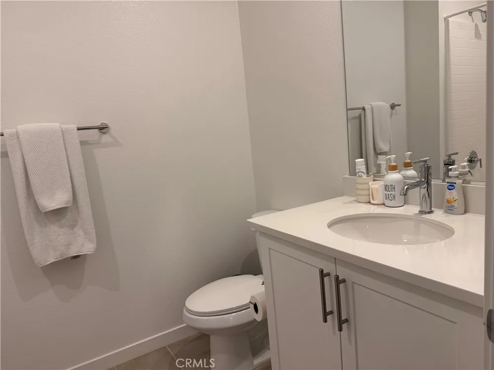6123 Valentina way Eastvale, CA 92880