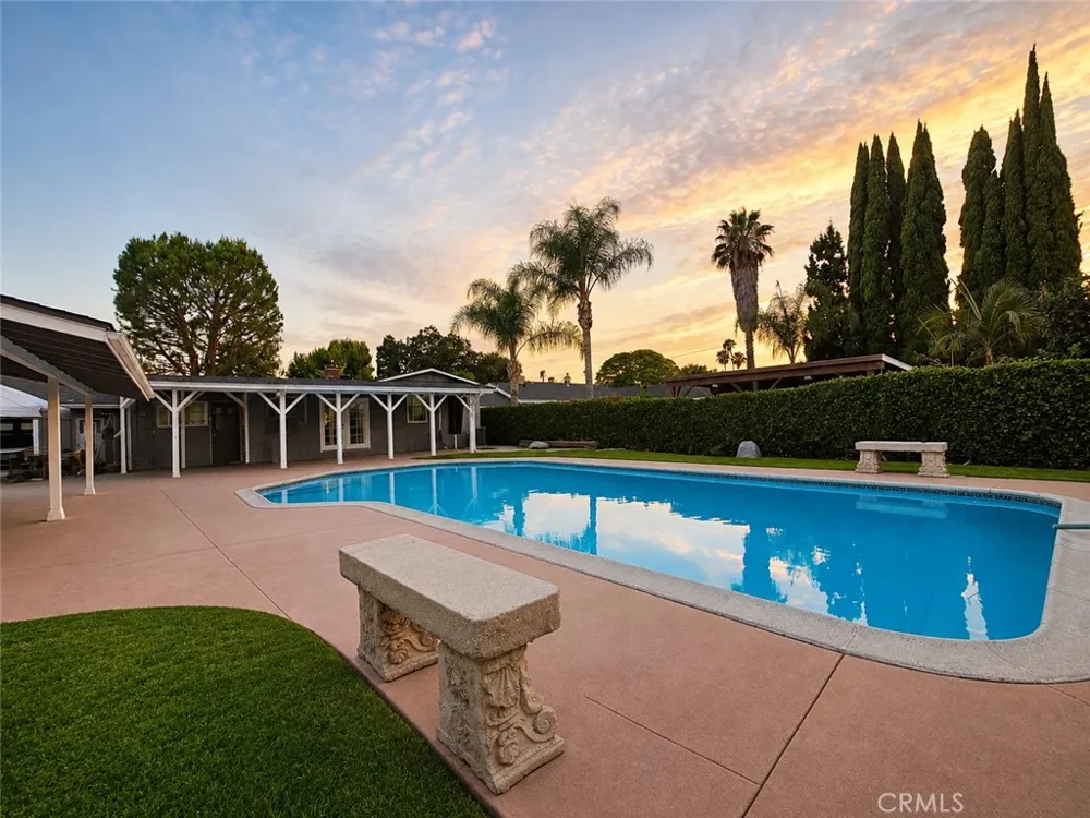 1437 E Vine West Covina, CA 91791