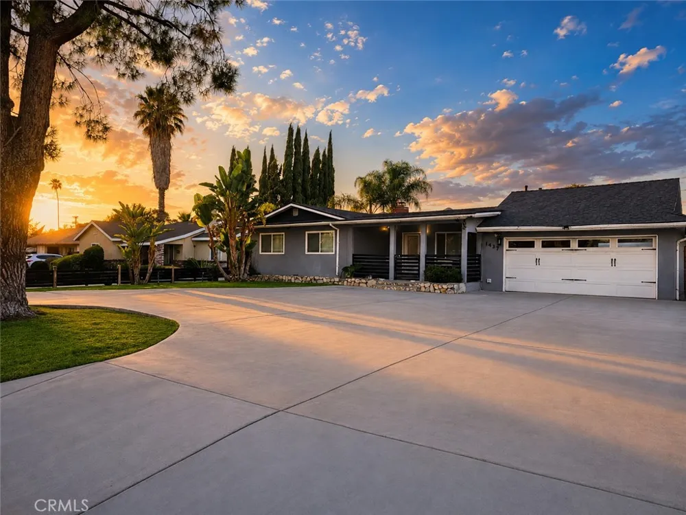 1437 E Vine West Covina, CA 91791