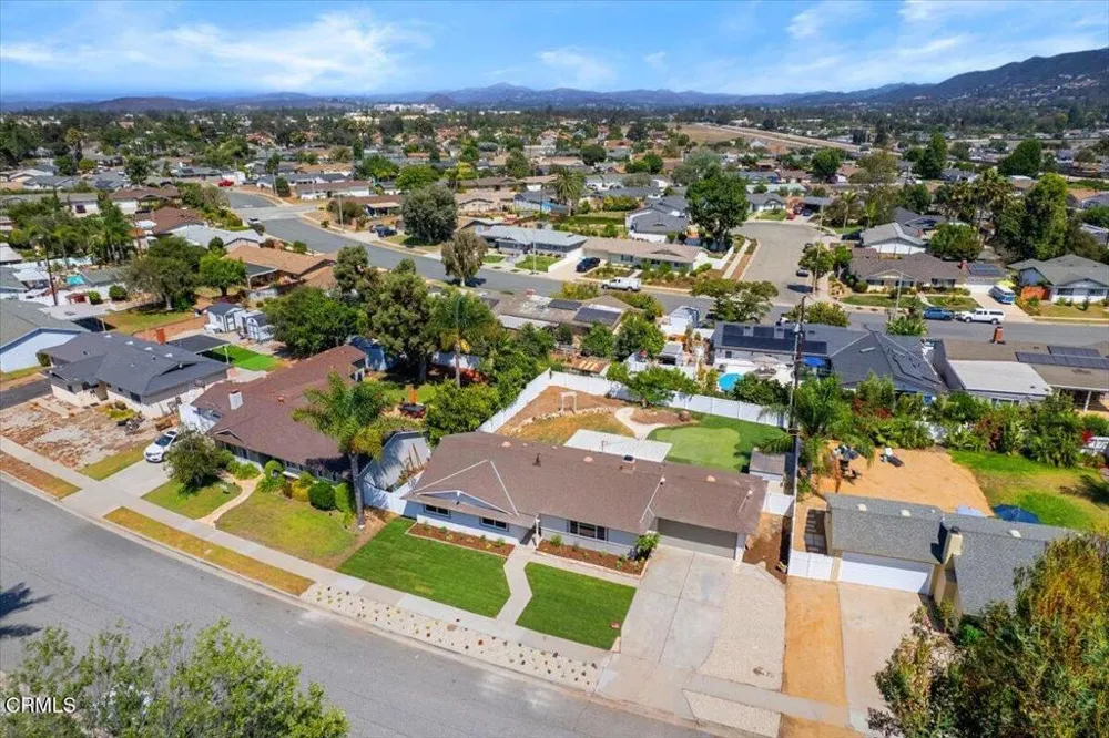 554 Dorena Drive Newbury Park, CA 91320