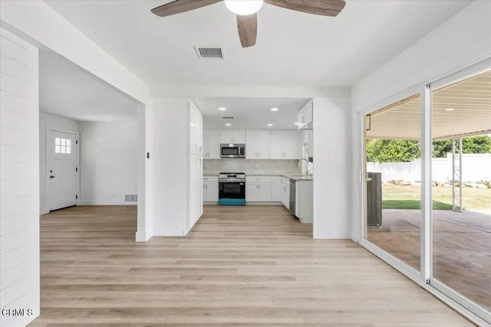 554 Dorena Drive Newbury Park, CA 91320