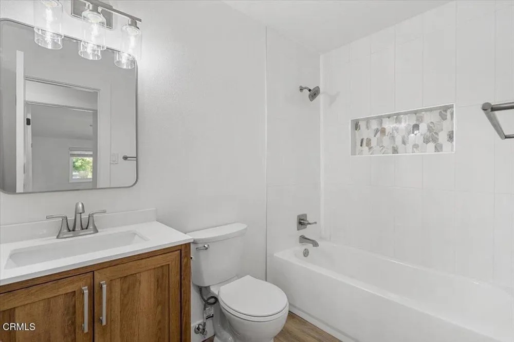 554 Dorena Drive Newbury Park, CA 91320