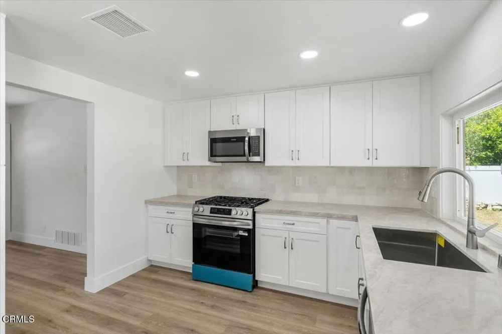 554 Dorena Drive Newbury Park, CA 91320